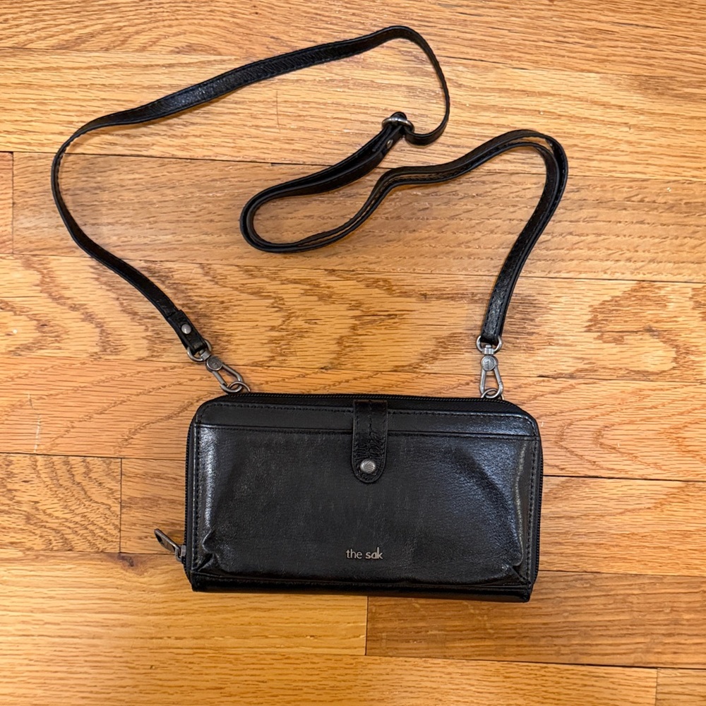 The Sak Iris Smartphone Crossbody Bag